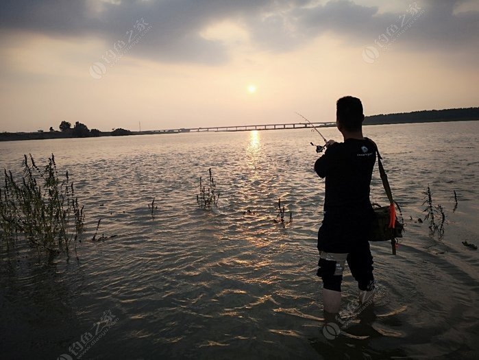 汨罗江,端午源头,晚霞无尽美,路亚释心怀.