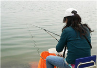 分享夏季钓鱼时选择钓位的实战技巧