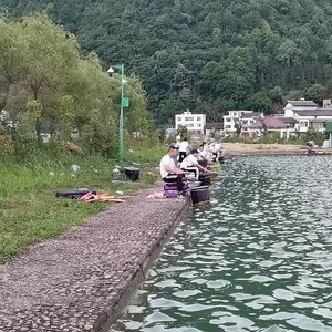 平塘县京舟坝小花园钓场