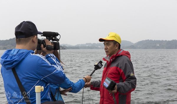 雎鳩庫戰(zhàn)隊榮獲萬佛湖全國庫釣大獎賽冠軍