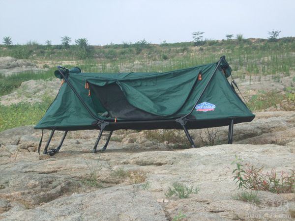 鸭河水库搭帐篷