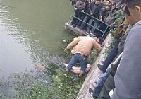蚌埠大塘公园钓获九十三斤大青鱼
